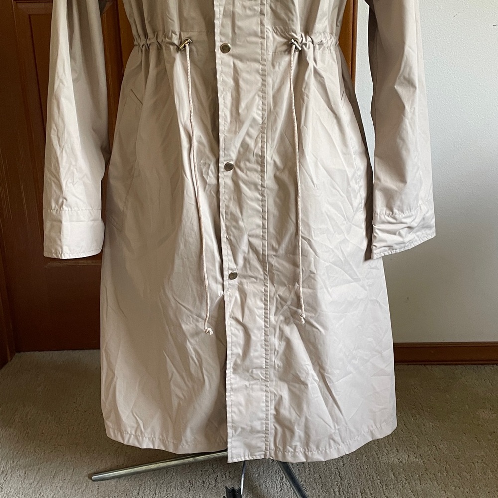 Afternoon Tea Packable Raincoat - Picture 3 of 9